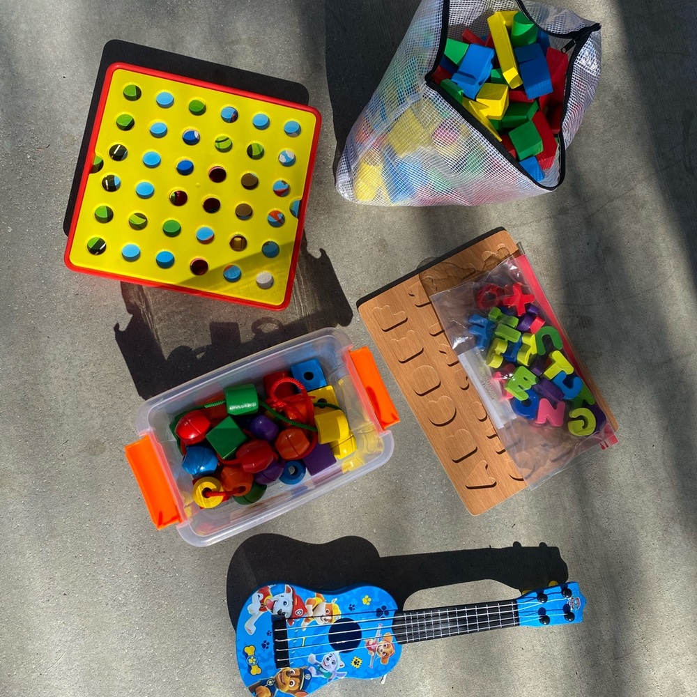 Melissa and Doug toy bundle